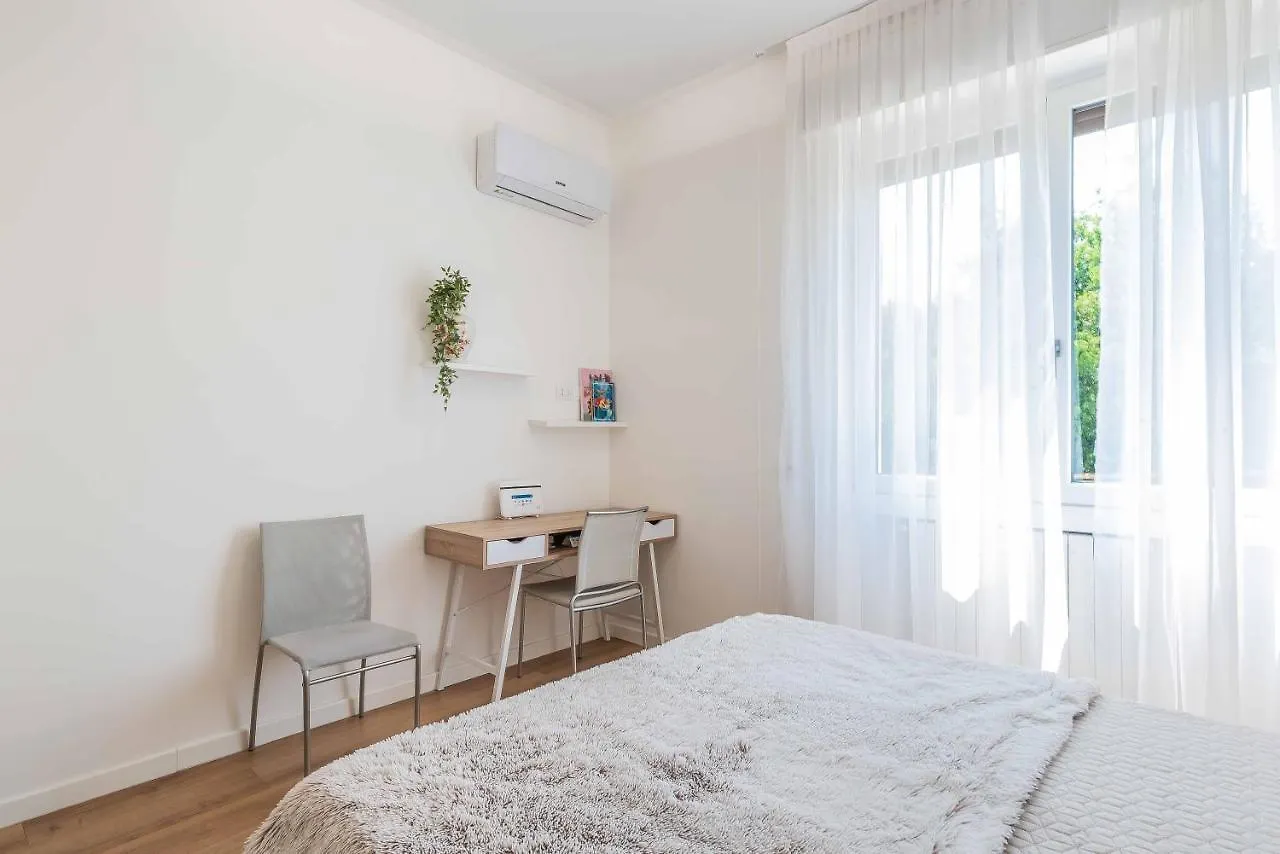 Luxury Apartment Malpensa كاردانو آل كامبو إيطاليا