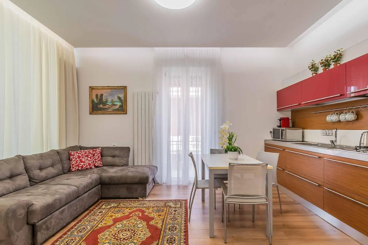 Luxury Apartment Malpensa كاردانو آل كامبو 0*,  إيطاليا