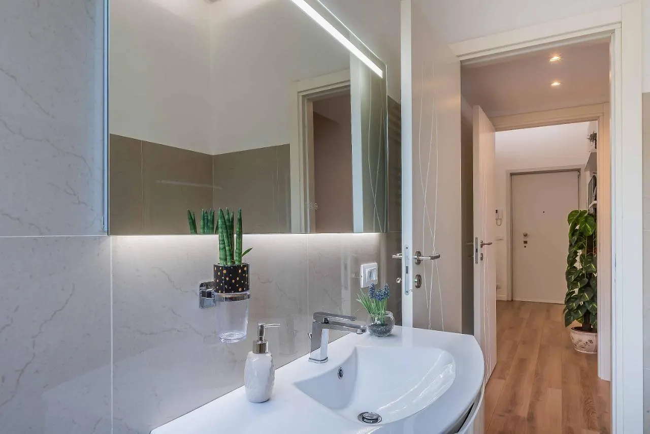 Luxury Apartment Malpensa كاردانو آل كامبو