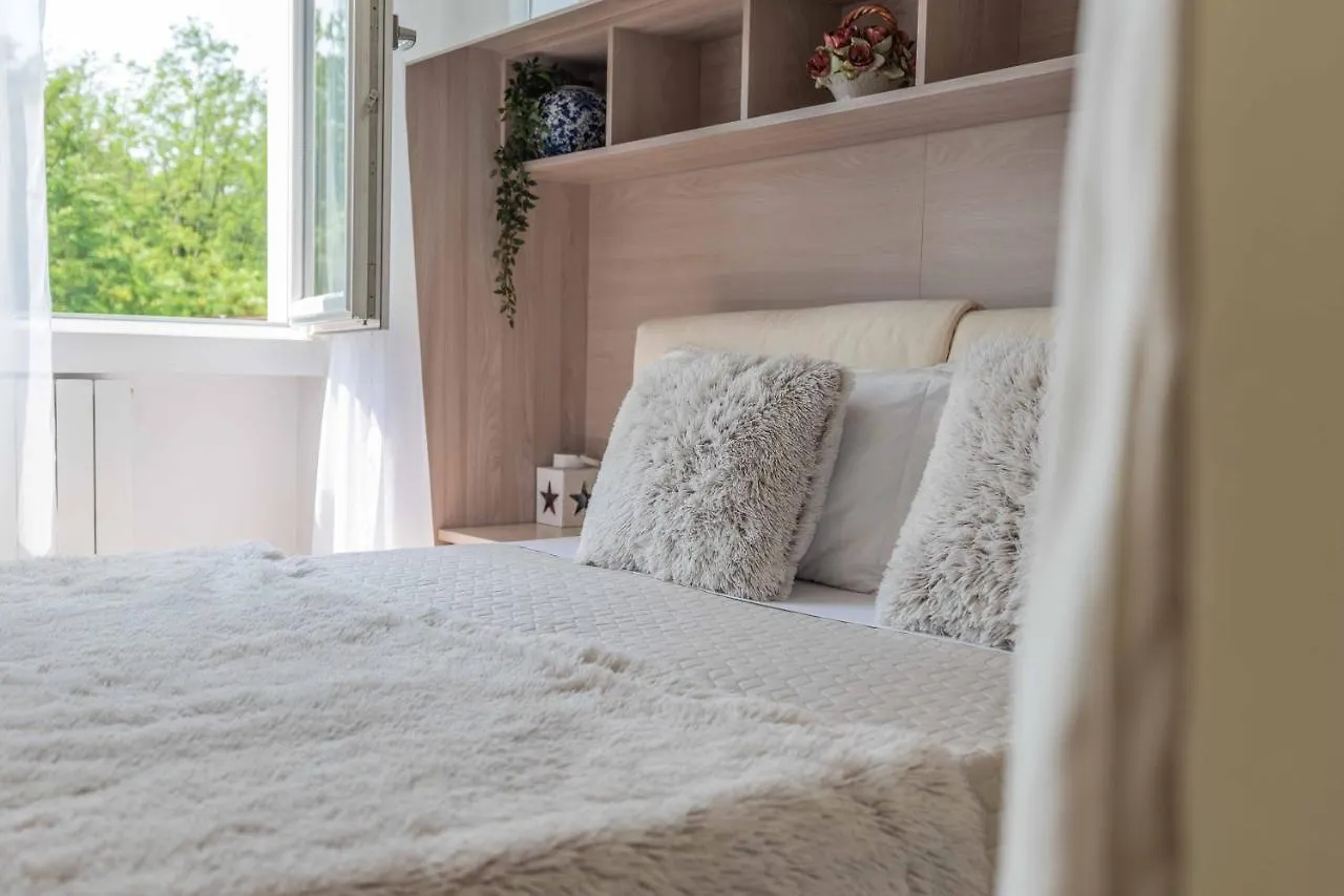 Luxury Apartment Malpensa كاردانو آل كامبو